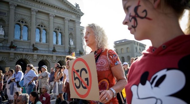 Em várias partes do mundo, houve protestos contra o 5G