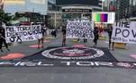 O protesto dos torcedores ultrapassou fronteiras e também chegou a Toronto, no Canadá