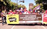 Protesto em defesa da Educação Pública e contra a Reforma da Previdência em Fortaleza (CE), nesta terça-feira (13)