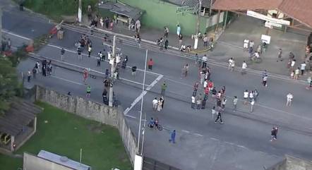 Protesto acontece no km 273 na Régis Bittencourt