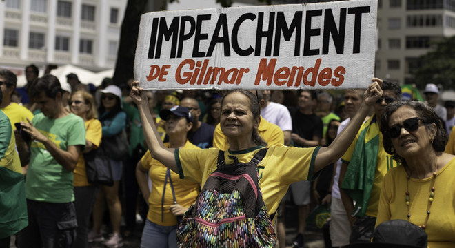 No Rio, manifestantes se concentraram na Avenida Atlântica, em Copacabana 
