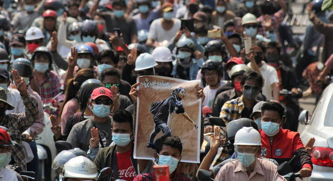 Dezenas de manifestantes foram mortos durante protestos em Mianmar
