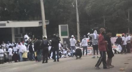 Moradores de Paraisópolis fazem protesto