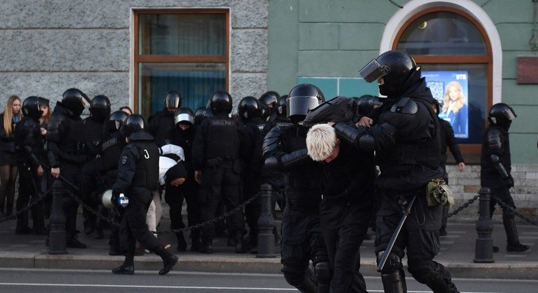 Protestos contra mobilização militar na Rússia estão ocorrendo desde a última semana