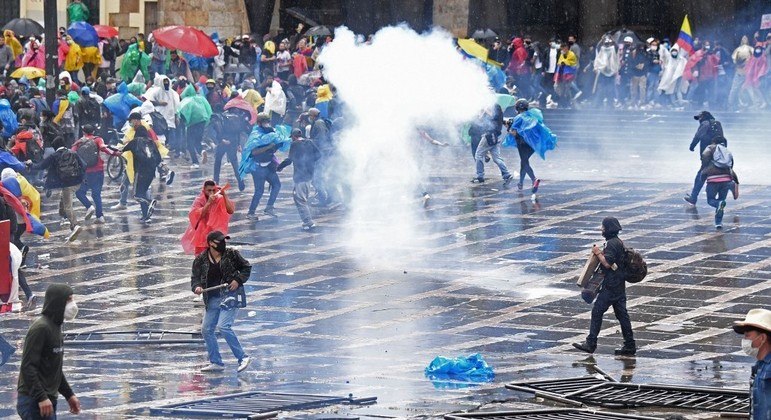 Repressão policial e militar contra as manifestações já deixou
 24 mortos