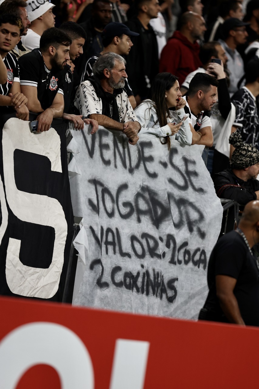 Corinthians: dirigente confirma Rojas e paraguaio chora em despedida no  Racing