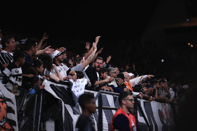 O Corinthians registrou o pior público do ano em seu estádio. Apenas 26.451 pessoas acompanharam a partida desta quarta. Em 17 jogos na Arena neste ano, esta foi a primeira vez em que menos de 30 mil pessoas foram a Neo Química Arena