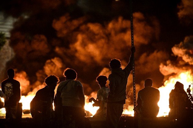 protestos frança terceira noite