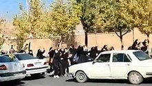 Estudantes iranianas desafiam repressão com novos protestos 