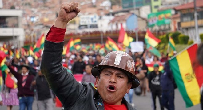  País vive, desde a eleição no domingo, uma série de manifestações pacíficas e episódios pontuais de violência

