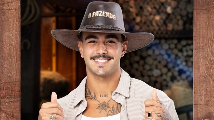 A Prova do Fazendeiro desta quarta-feira (8) foi cheia de
emoção até o fim! Pela terceira vez, Yuri colocou a coroa caipira sobre a
cabeça e ocupou o cargo mais importante de A Fazenda 15, mas não antes de passar poucas e boas no Tratorzão de Feno e aguentar altas doses de ansiedade. Confira como foi! 