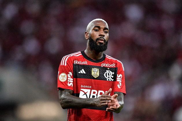 Gerson Time: Flamengo Posição: Volante Idade: 26 anos Apesar da má-fase rubro-negra, o Coringa segue como um dos principais homens do meio-campo do time de Sampaoli