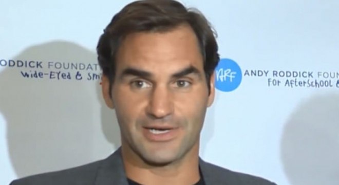 PROVOCOU O RIVAL - Roger Federer já está nos Estados Unidos e na noite desta segunda-feira fez uma visita à Fundação de Andy Roddick, ex-número 1 do mundo, em Austin, no Texas, e conversou com a imprensa. Para ele Novak Djokovic ainda não está no melhor nível.