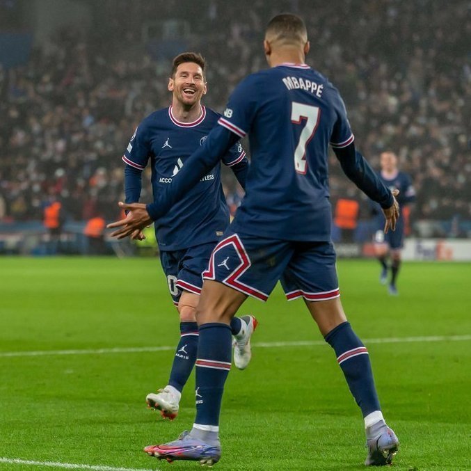Messi e Mbappé, dois gols cada