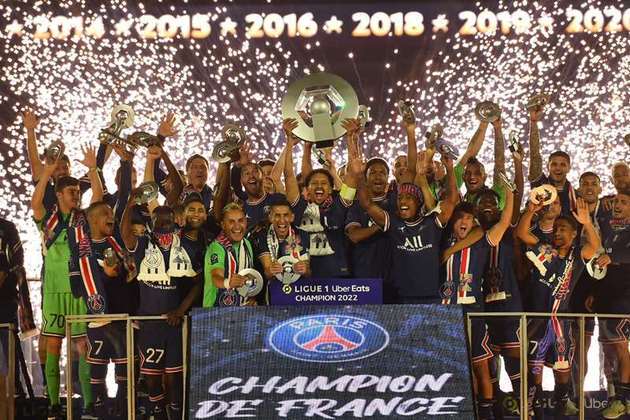 O Campeonato Francês ficou mais uma vez com o PSG. A equipe do trio Neymar, Messi e Mbappé foi campeã nacional pela 10ª vez. Tanto artilharia, quanto a liderança de assistências ficou para Mbappé, com 28 gols e 17 assistências 