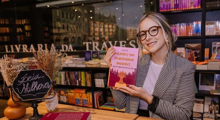 Lançamento do livro em que Bárbara escreveu um dos capítulos