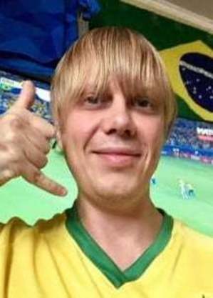 'Psicopata do Hexa' tira selfie antes do jogo da seleção