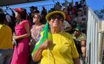Público vestiu as cores verde e amarelo nas arquibancadas do desfile de 7 de Setembro na Esplanada dos Ministérios, em Brasília (DF)