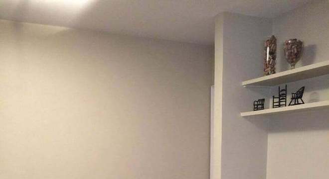 puff quadrado - poltrona charles e puff preto 