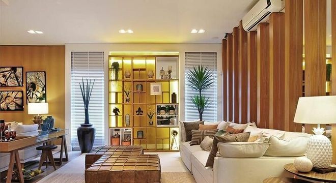 puff quadrado - Puff utilizado como mesa de centro 