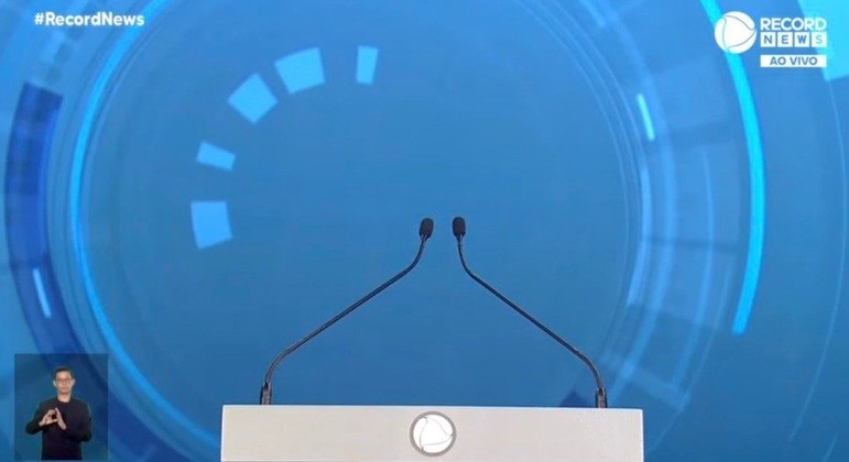 Púlpito de Lula vazio