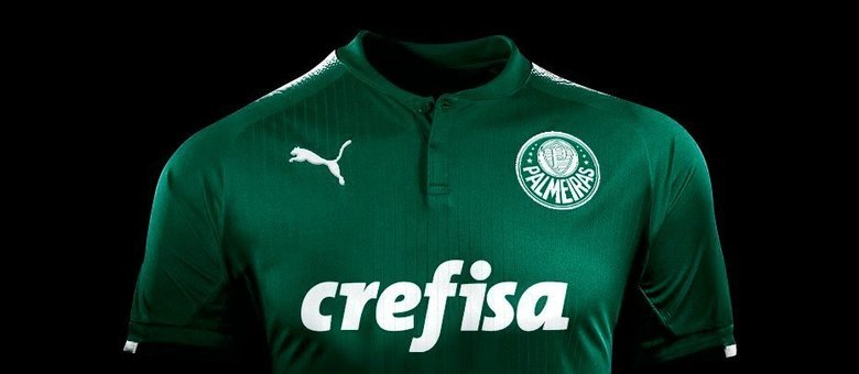 Esta é uma das muitas versões de camisas palmeirenses com o logotipo Puma 