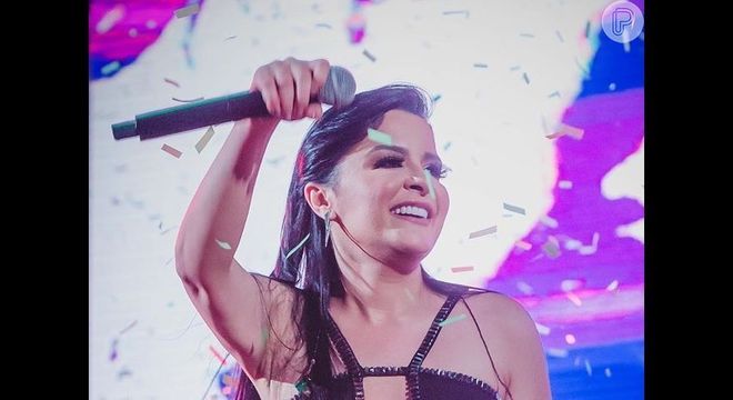 Exibindo a silhueta mais enxuta desde que despontou para a fama, a cantora fez lipoaspiração para perder medidas, alguns meses depois de tirar o balão gástrico que a incomodava