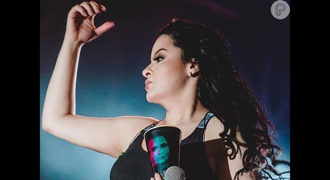 Assim como Maiara, Maraisa também participou do programa de emagrecimento de Mayra Cardi e, em apenas dois meses, as duas perderam, juntas, 18 quilos. O peso a menos na balança veio por um preço salgado: a dupla teria desembolsado R$ 150 mil pelo pacote mais vip da empresa da life coah