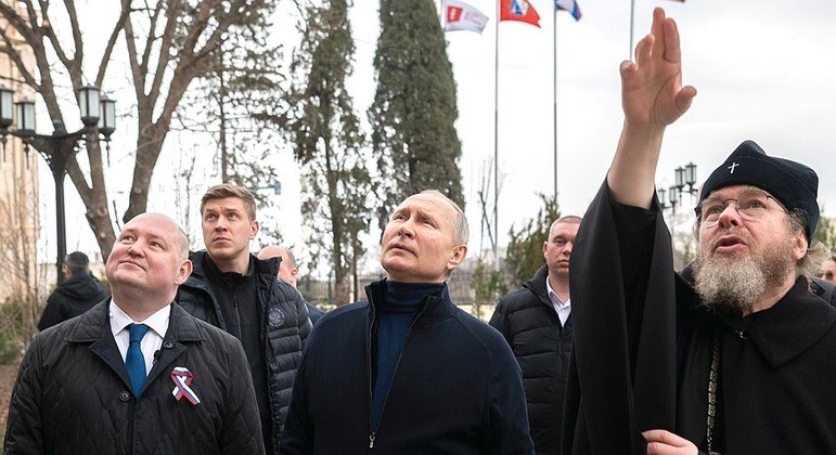 Putin no sábado (18), durante visita à Crimeia
