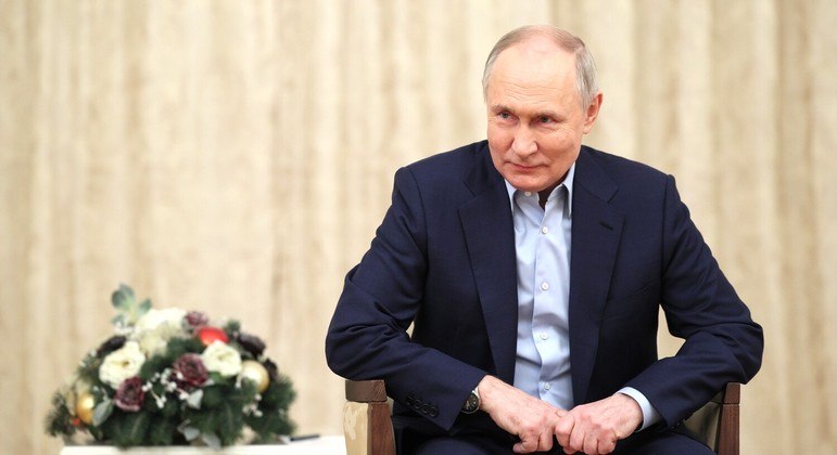 Putin ameaçou anexar definitivamente territórios da Ucrânia