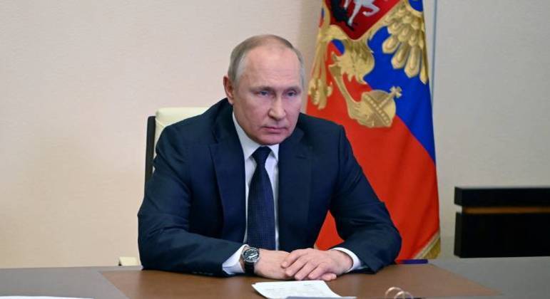O presidente russo, Vladimir Putin, preside reunião com membros do Conselho de Segurança