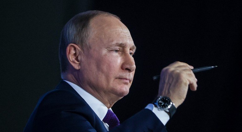 O presidente russo, Vladimir Putin, participa de coletiva de imprensa anual em Moscou
