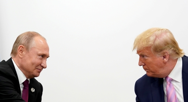 Putin cumprimenta Trump no G20: Documento diz que Rússia estaria favorecendo reeleição