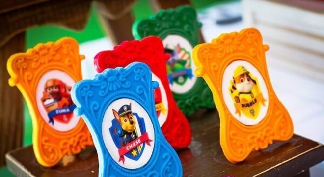 Quadro decorativos para a mesa do bolo