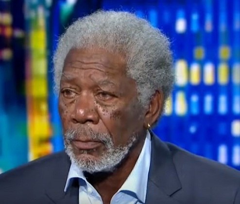 Quando assistimos Morgan Freeman no cinema, vemos normalmente um personagem calmo, sábio e que usa as palavras como forma de interagir com as pessoas. No entanto, poucos sabem que ele se alistou na Aeronáutica americana em 1955, sendo técnico de radar.