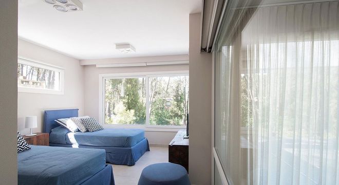 Quarto de solteiro na cor do ano 