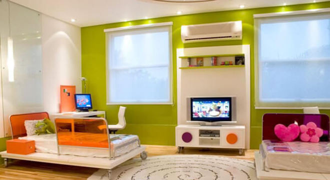 Quarto infantil planejado com tapete branco