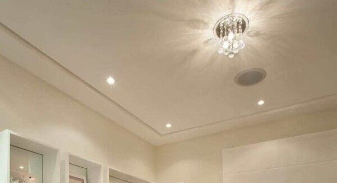 quarto juvenil feminino com bancada de vidro 