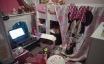 Tem um computador ligado no quarto de Olivia, de 10 anos. Mas como ela consegue chegar nele?! (Paciência, o vencedor está chegando!)