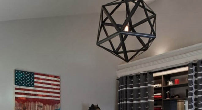 Quarto masculino com pendente aramado criativo