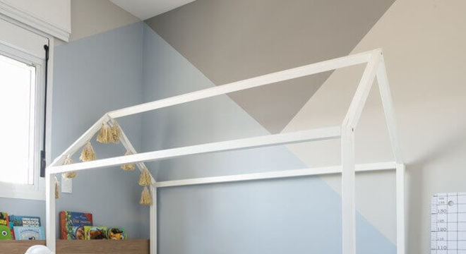 Quarto montessoriano com cama casinha