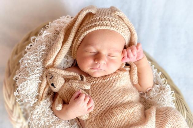 Quarto nome feminino de bebê mais escolhido no Brasil em 2022: Laura - Quantas crianças foram batizadas com esse nome: 17.011