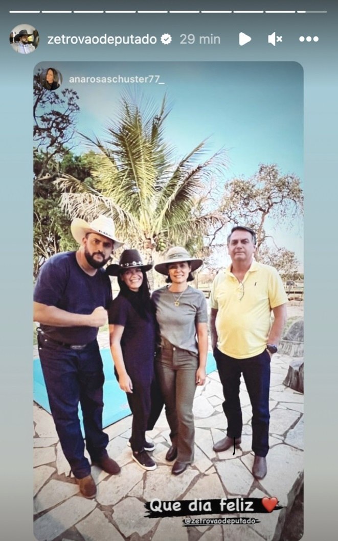 'Que dia feliz', postou Zé Trovão