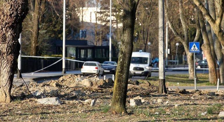Drone de origem soviética caiu em meio a parque de Zagreb, na Croácia