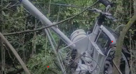 Piloto desviou helicóptero para mata fechada utilizando árvores para amortecer a queda 