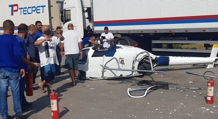 #Brasil: Helicóptero cai dentro de centro de distribuição de Contagem (MG)