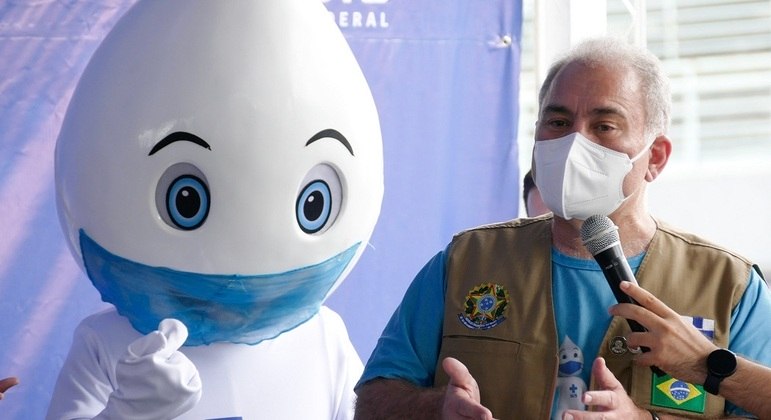 Queiroga pede à população de estados do Norte para completar esquema vacinal