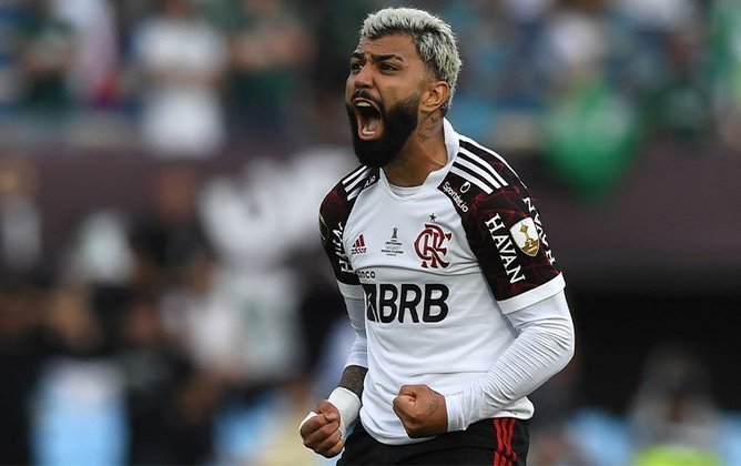 Quem ganhou o prêmio na última edição da Libertadores, em 2021, foi o atacante Gabigol, também do Flamengo.