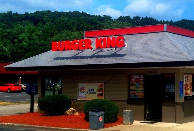 Quem também passou por críticas e mudou recentemente foi o Burger King, rival do McDonalds e que anunciou o 