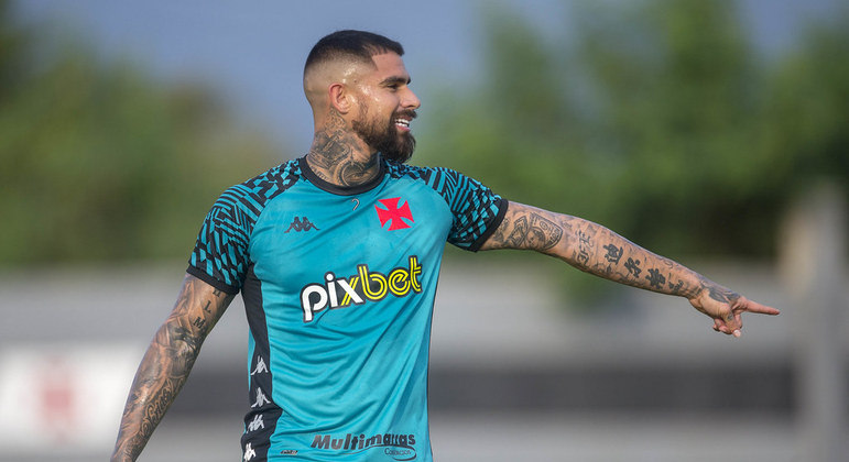 Quintero está de volta ao time do Vasco após suspensão 